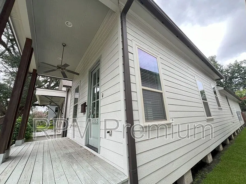 2 bed, 2.0 bath, 1258 sqft, $2,350 — Photo 3