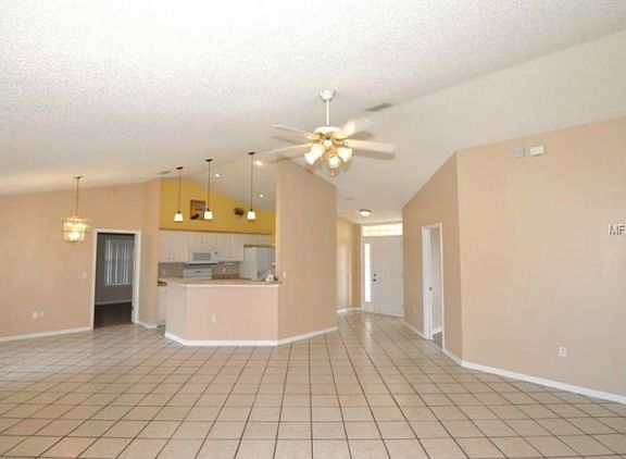 4th image of 2902 Windsor Heights St