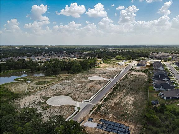 4th image of 2101 Aleppo Ct