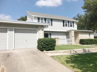 3910 Crescent Dr, Granbury, TX 76049