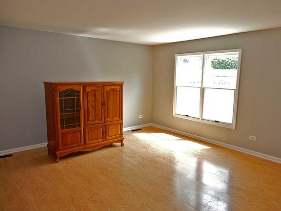 5th image of 62 Alice St