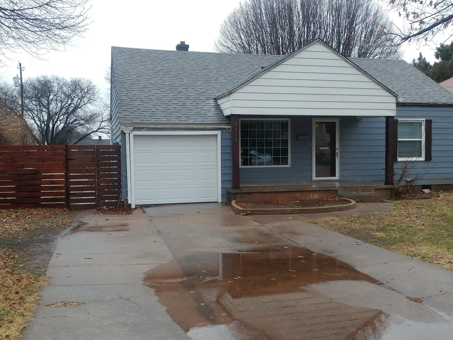 2 bed, 1068 sqft, $1,300 — Photo 1