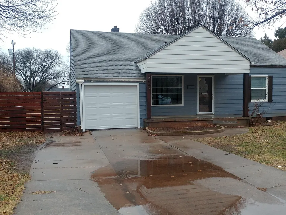 2117 NW 37th St