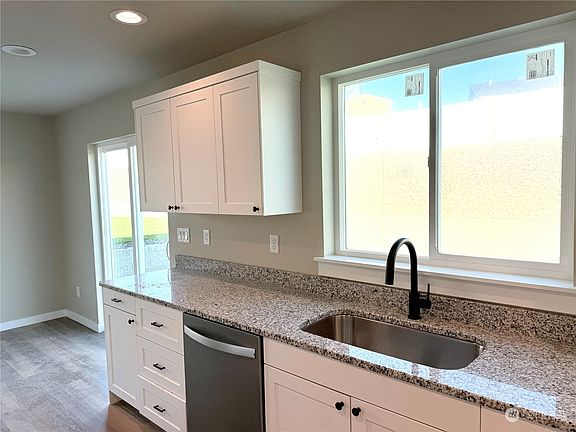 2nd image of 531 S Joseph Avenue