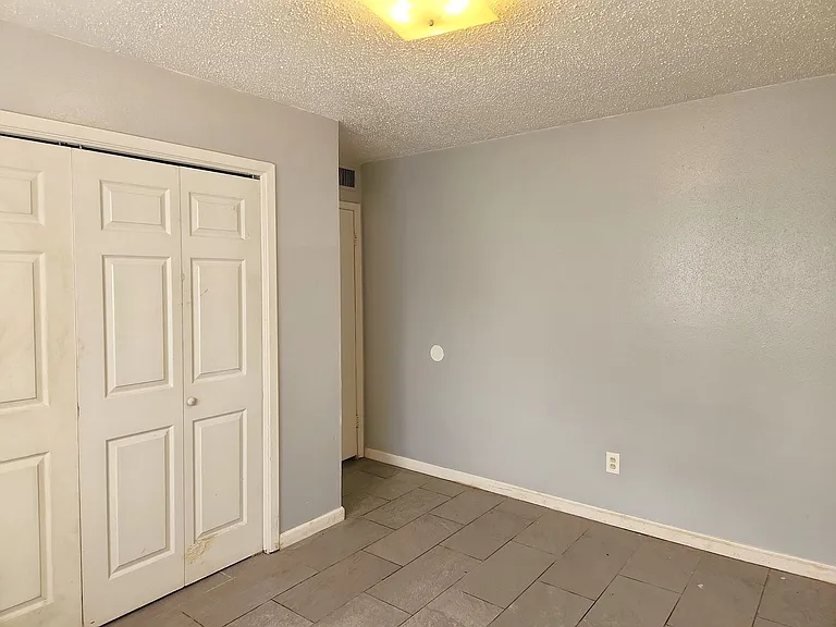 Manya Point Apartments — Photo 17