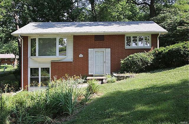 1st image of 74 Hill Top Ln