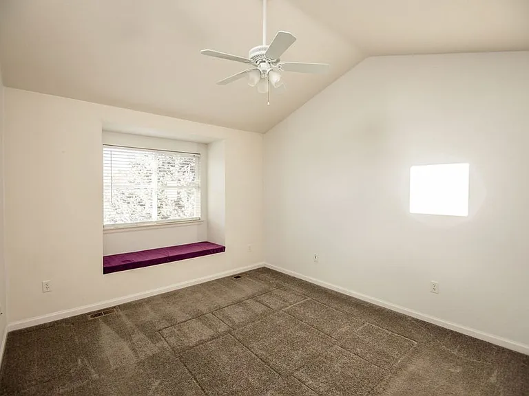 4040 Plum Creek Dr — Photo 14