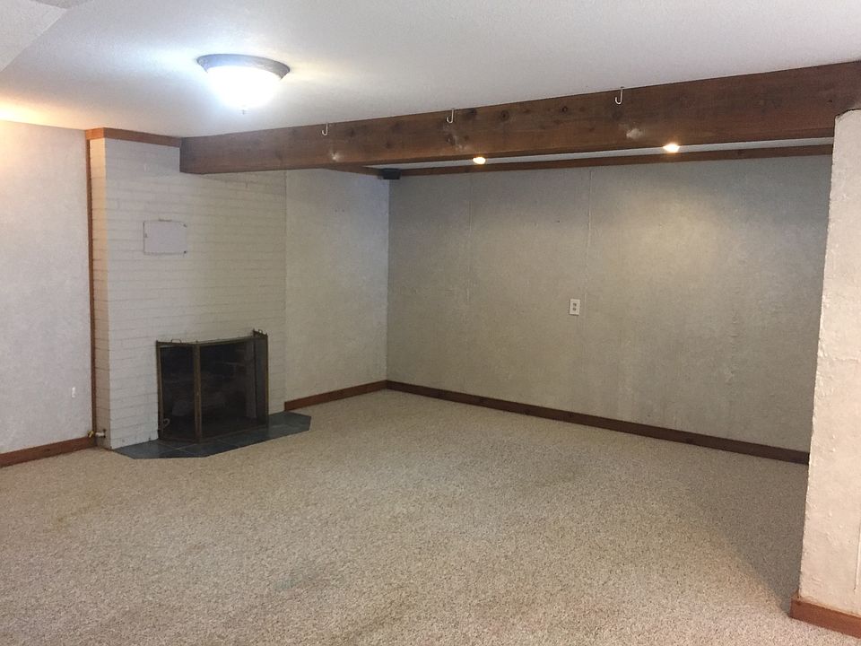2nd image of 125 W 15th Ave