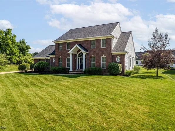 6413 Simmons Dr, Westfield Center, OH 44251