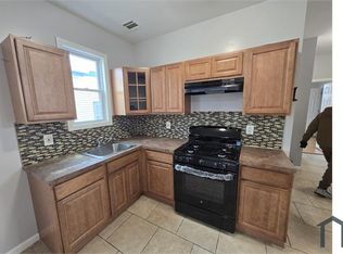 9 Saint James Pl #2L, Newark, NJ 07112