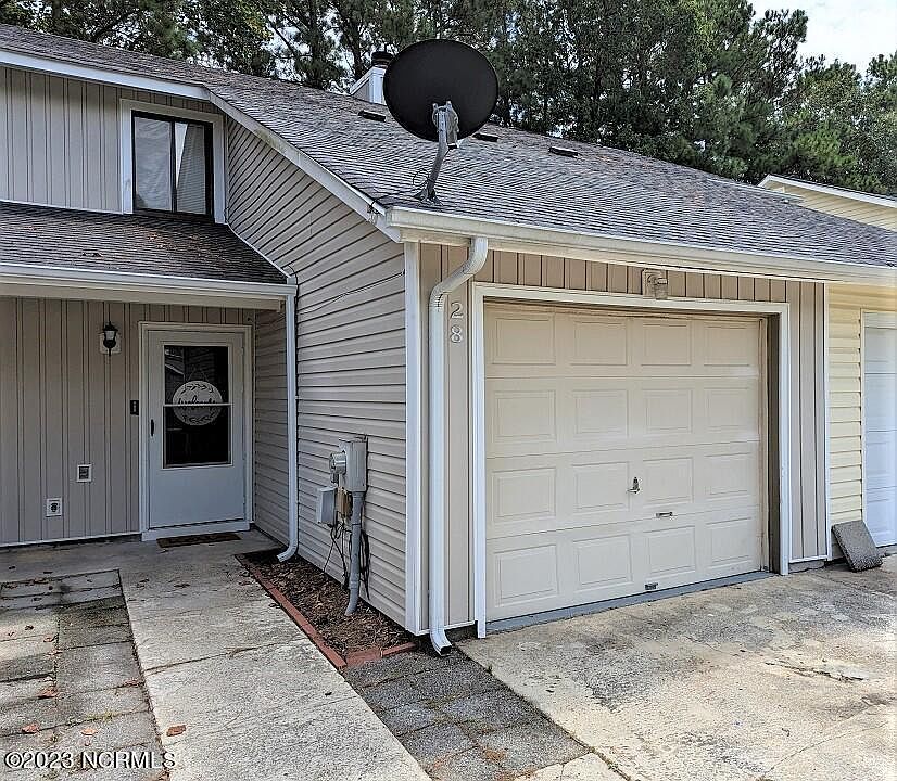 1st image of 28 S Onsville Place