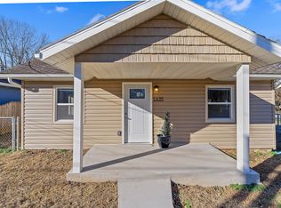 1635 N Colgate Avenue, Springfield, MO 65802