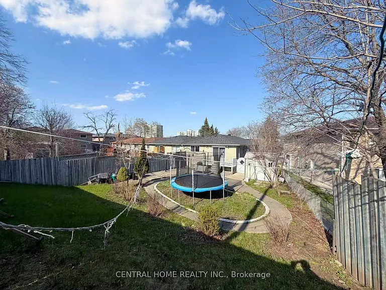 11 Tineta Cres #BASEMENT — Photo 19