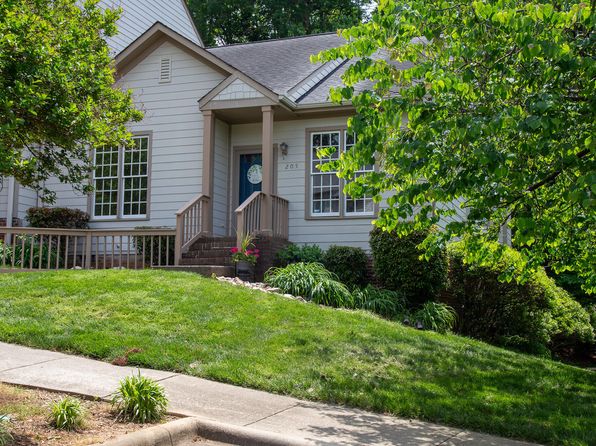 205 Windbyrne Dr, Cary, NC 27513