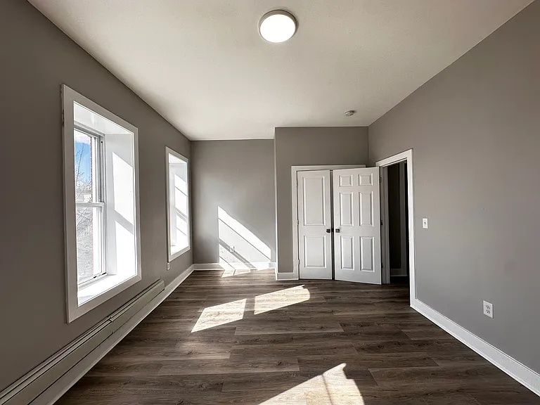 372 Forrest St #2E — Photo 10