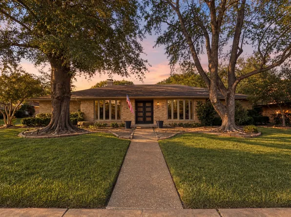 705 Rochelle Blvd, Irving, TX 75062