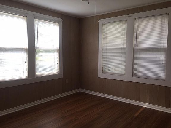 1ST BEDROOM