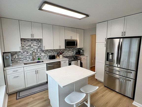 2nd image of 2728 Shawn Leigh Dr #1