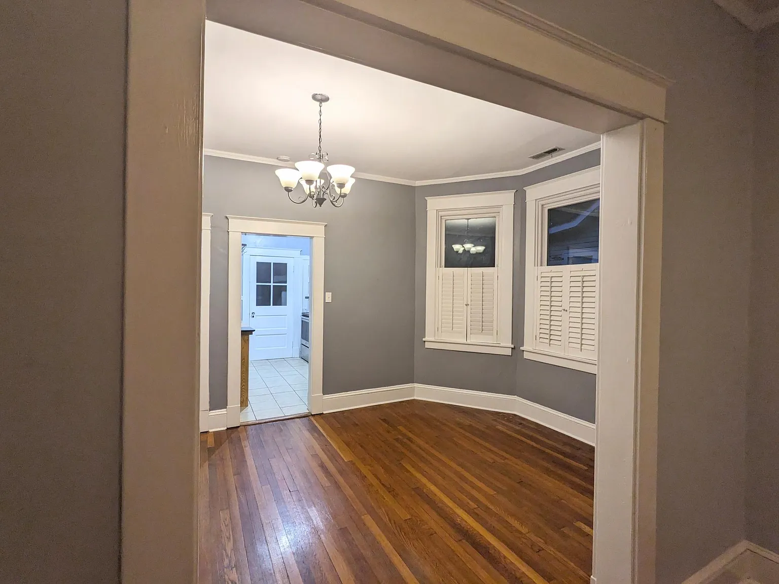 3 bed, 1179 sqft, $2,000 — Photo 3