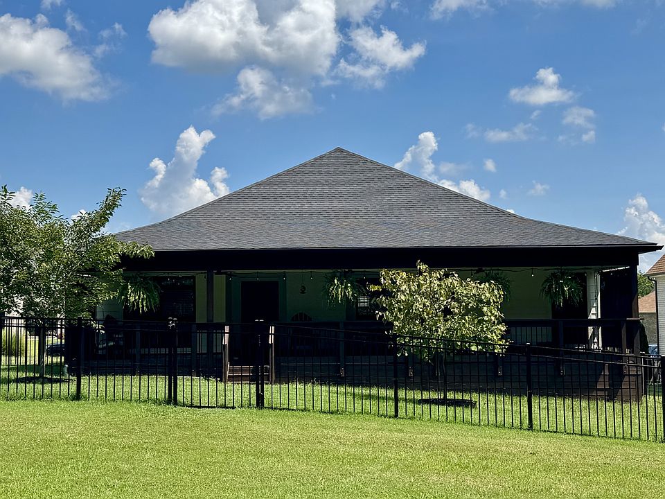 2nd image of 836 Jersey Dr