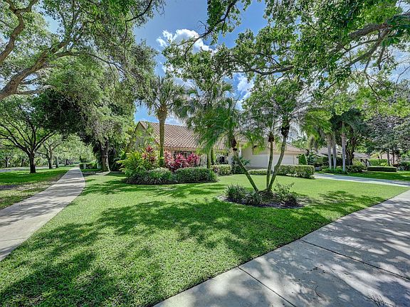 2nd image of 2900 Salerno Way