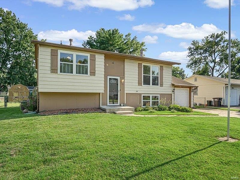 1st image of 612 Saint Rose Dr