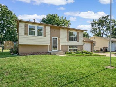 612 Saint Rose Dr, Godfrey, IL, 62035