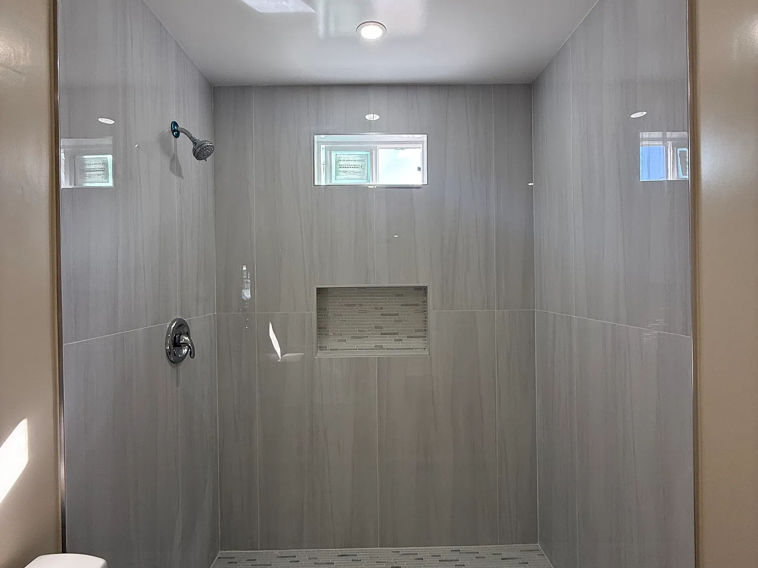 3 bed, 1100 sqft, $3,150 — Photo 2