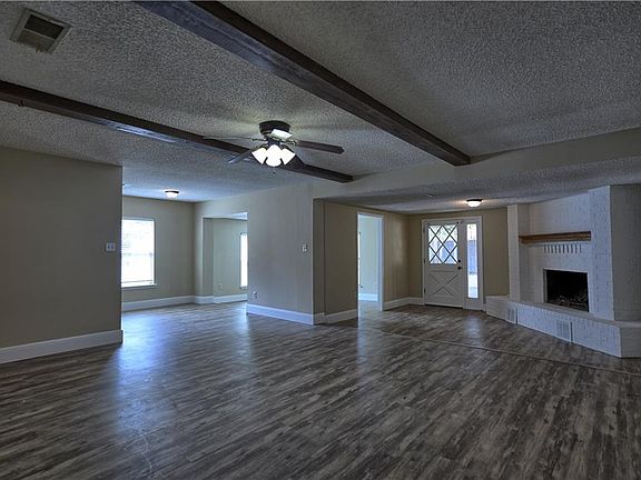 2nd image of 813 Skylark Dr