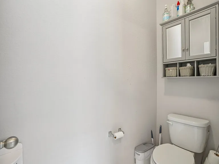 8915 Portobello Way — Photo 5