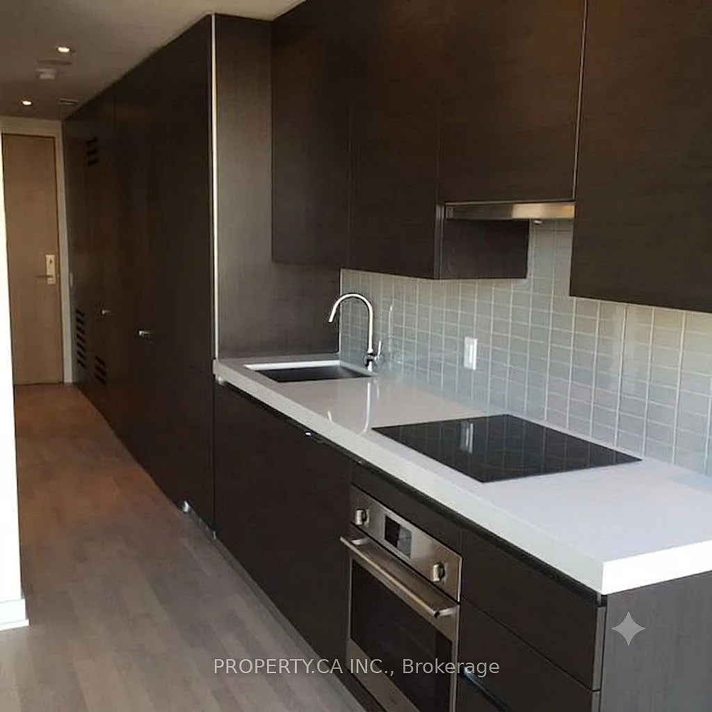 Thompson Residences — Photo 4