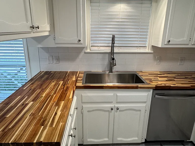 1413 Briarhurst Dr — Photo 14