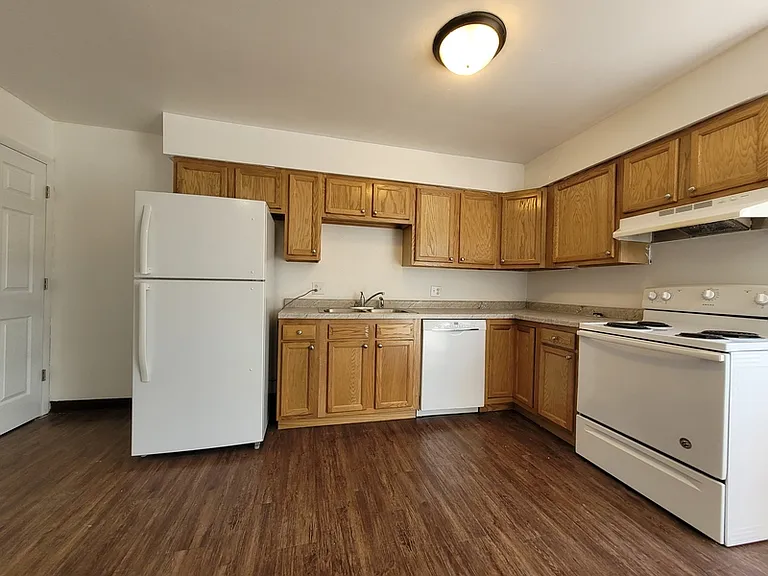 1113 Geneva Rd #2 — Photo 3