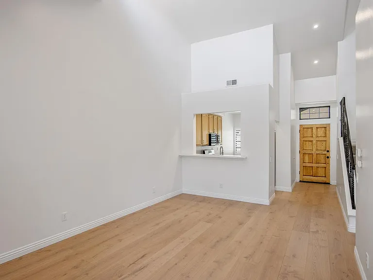 4791 Parma Dr — Photo 9