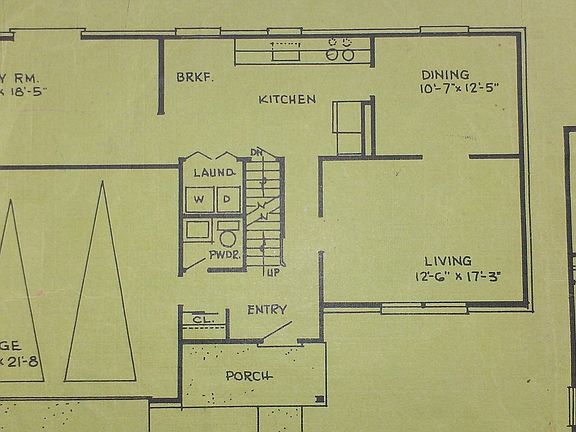 5th image of 2612 Brookview Dr