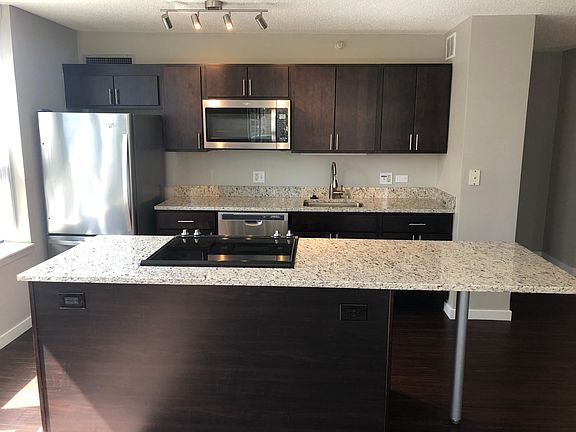 5th image of 42 E Superior St #305