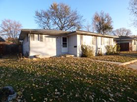 1079-1083 Winona Drive, 1083