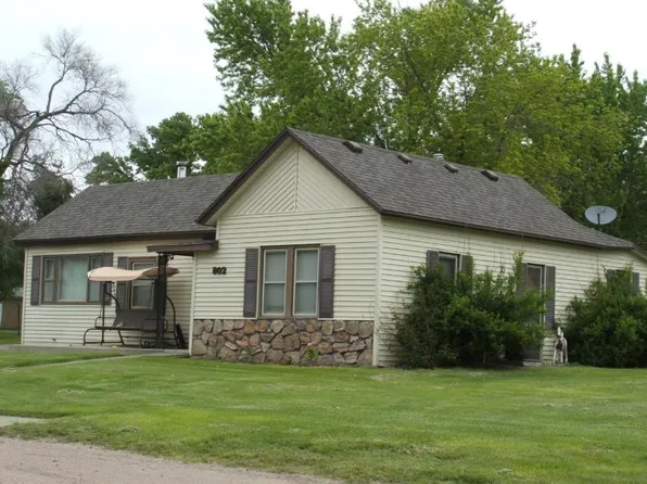 802 Bates Blvd, Lodgepole, NE 69149