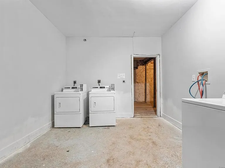 31 Whittier St — Photo 8