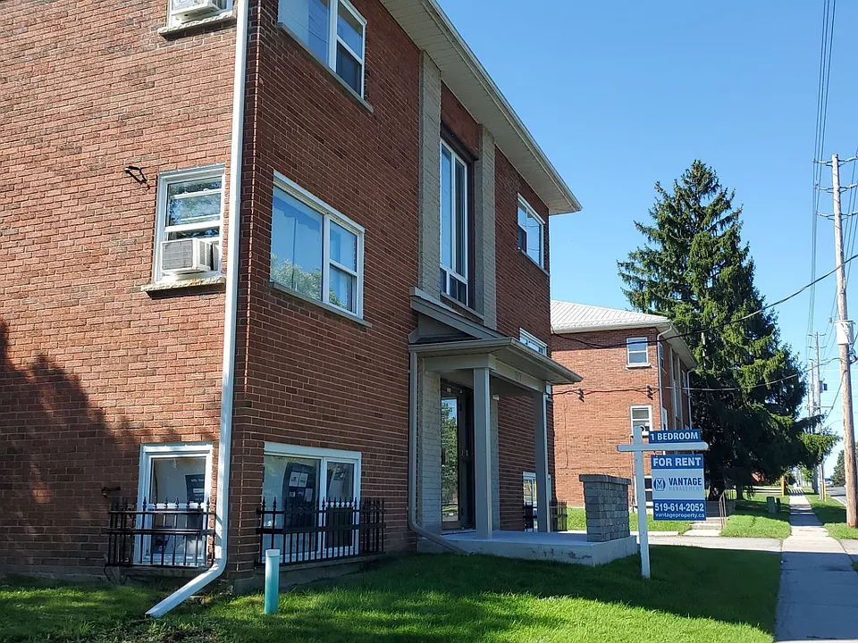 1517 Trafalgar St #8