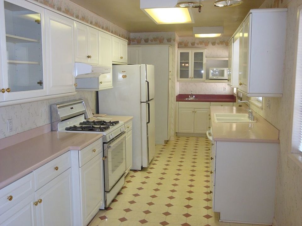 1st image of 10434 Orion Ave