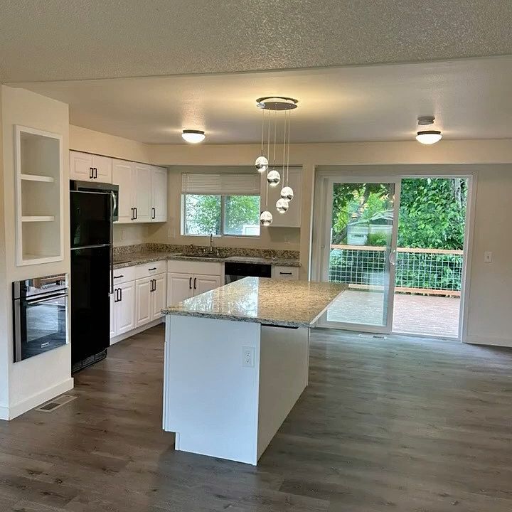 1st image of 2903 Wilson Ave #9