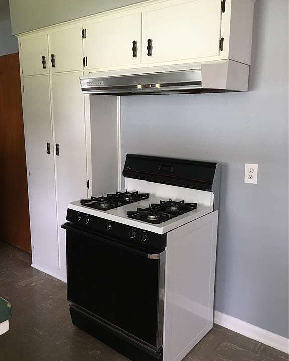 1st image of 205 W 8th St