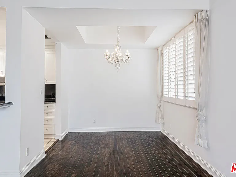 315 N Swall Dr #303 — Photo 6