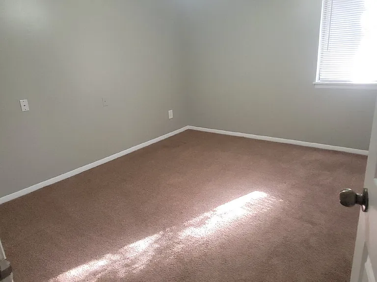 906 Candlewood Dr NW #C — Photo 11