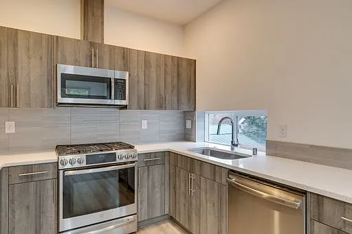 3216 15th Ave W #D — Photo 14