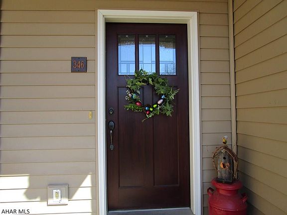 3rd image of 346 Chandelle Dr