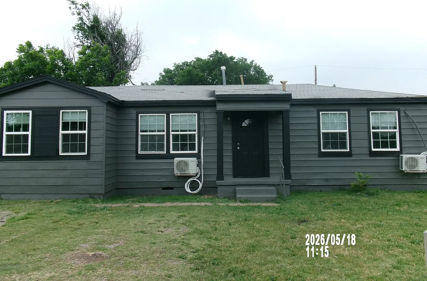 Very Nice Home at 220 SW 24th St in Lawton, OK! — Photo 1