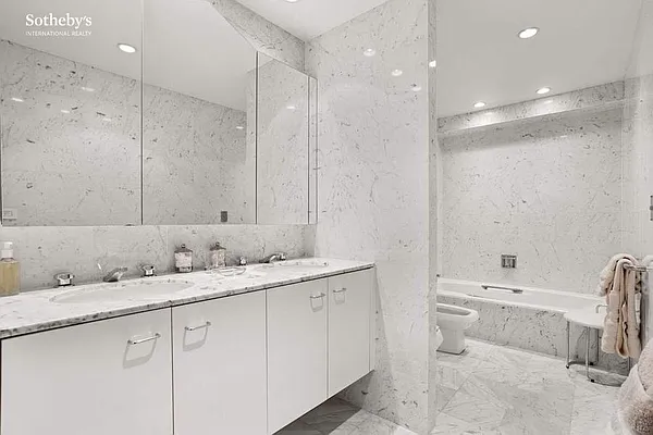 Rented by Sotheby's International Realty | media 8