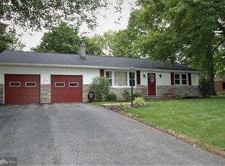 552 Longfellow Dr, Lancaster, PA 17602
